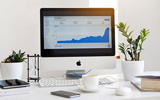 阿森纳为什么总感觉离夺冠差一点？因没利物浦和曼城一锤定音能力