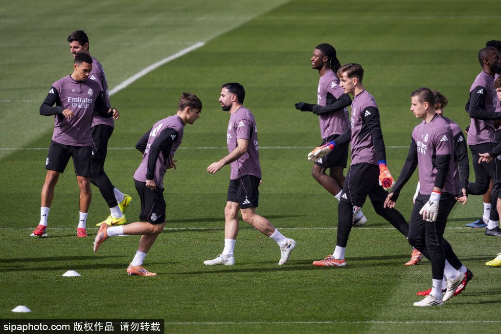 皇马主场战埃尔切！欧冠淘汰曼城后再战西甲，距巴萨仅差4分誓夺榜首